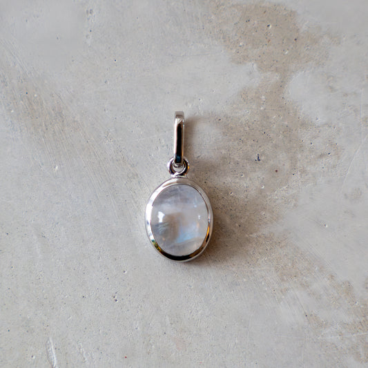 Moonstone Gemstone Pendant - Amilla Jewelry